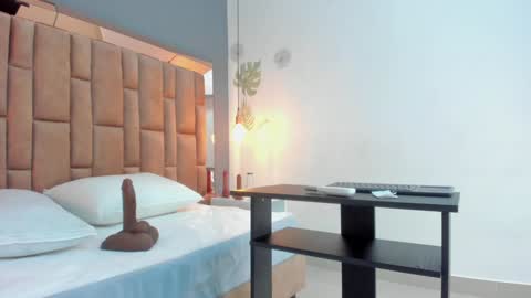 Snapshot of victoriaroyce1 chatting on 01.20.25 Victoria online show from 01.20.25