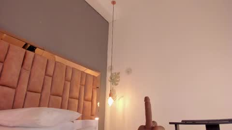 Snapshot of victoriaroyce1 chatting on 02.26.25 Victoria online show from 02.26.25