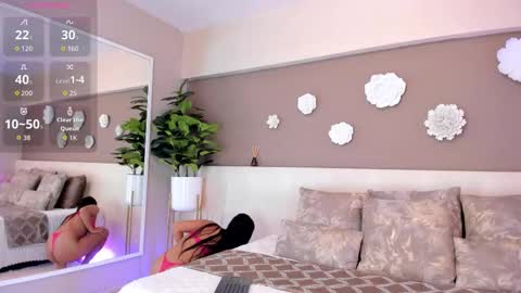 Victoria Shelby  online show from 10.12.25