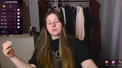 Snapshot of victoriassecrets_ chatting on 02.02.26 victoriassecrets_ online show from 02.02.26