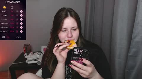 Snapshot of victoriassecrets_ chatting on 04.04.26 victoriassecrets_ online show from 04.04.26