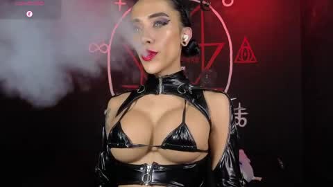 Snapshot of victoriavampire666 chatting on 05.10.26 Victoria Vampire online show from 05.10.26