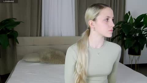 Snapshot of videlta chatting on 03.23.26 ViDelta online show from 03.23.26