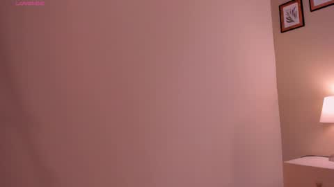 Snapshot of viictoria_becker chatting on 09.30.25 Victoria online show from 09.30.25