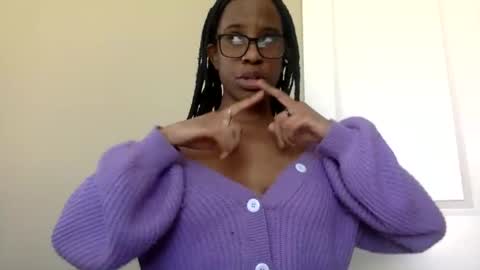 Vicky C Vicky V - Vicky C Baby Baby Vee - Schoolgurl V - V the Qween of Edging - Miss Vicky if U Nasty online show from 02.28.25