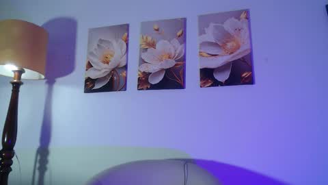 VIOLET  online show from 02.10.26