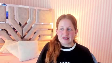 Violeta online show from 12.03.24