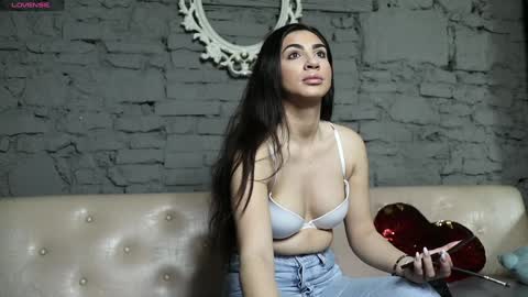 Snapshot of vijshstara chatting on 12.16.24 VIJ online show from 12.16.24
