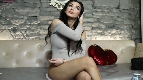 Snapshot of vijshstara chatting on 12.27.24 VIJ online show from 12.27.24