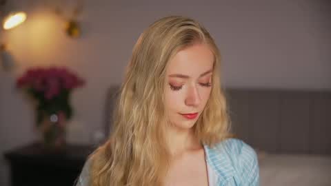 Snapshot of vika54784 chatting on 05.18.26 vika54784 online show from 05.18.26