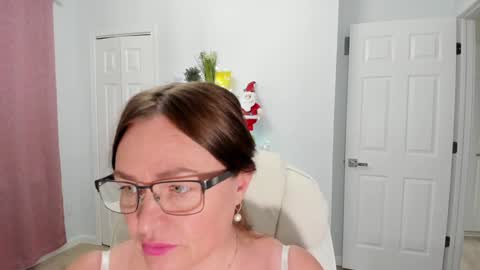 Ukrainian-woman online show from 12.02.24