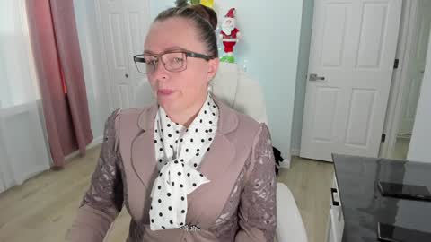 Ukrainian-woman online show from 12.18.24