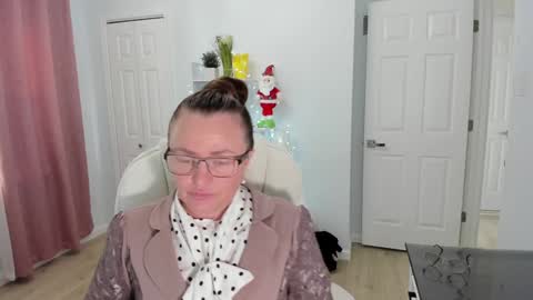 Ukrainian-woman online show from 12.18.24