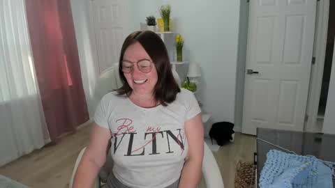 Ukrainian-woman online show from 02.10.25