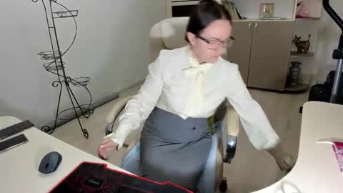 Ukrainian-woman online show from 11.15.25