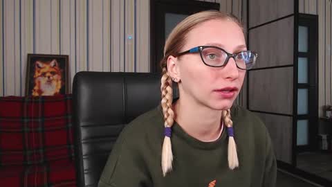 Vika online show from 10.16.25