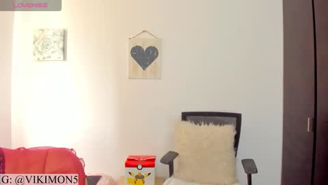 Snapshot of viki_mom chatting on 09.16.25 Viki Mom online show from 09.16.25