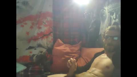 Snapshot of viking43211 chatting on 12.25.24 viking43211 online show from 12.25.24