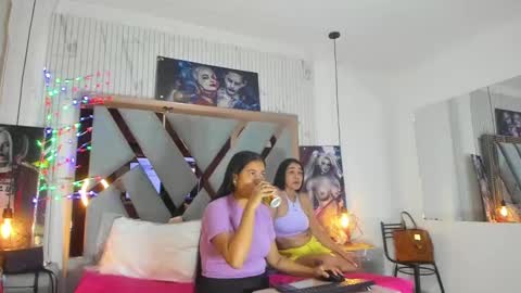 vikiTomson online show from 12.15.24