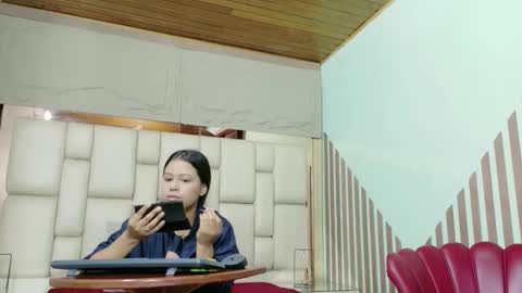 vikiTomson online show from 02.02.26