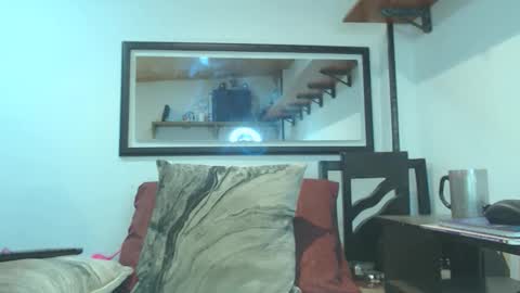 VIKKKTORIAAA online show from 10.16.25