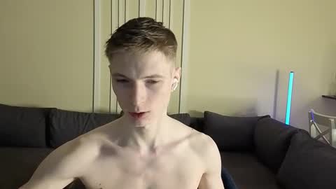 Snapshot of viksons chatting on 02.20.26 Max online show from 02.20.26