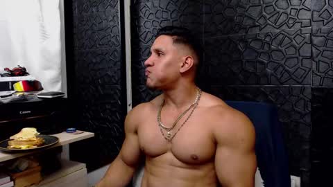 Viktor Herrera online show from 02.26.25