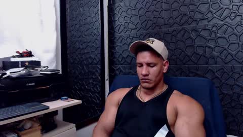 Viktor Herrera online show from 02.27.25