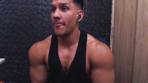 Viktor Herrera online show from 10.25.25