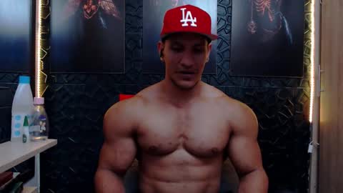 Viktor Herrera online show from 02.18.26