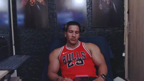 Viktor Herrera online show from 05.20.26
