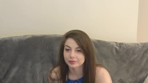 Snapshot of viktoria_storm chatting on 11.17.25 Alisa online show from 11.17.25