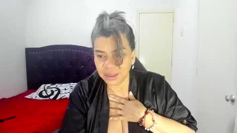 VIKY ADAMS online show from 09.18.25