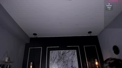 Victoria online show from 11.17.25