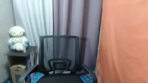 Snapshot of vin_17 chatting on 03.03.25 Call me Marvin online show from 03.03.25