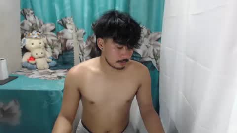 Snapshot of vin_17 chatting on 10.07.25 Call me Marvin online show from 10.07.25