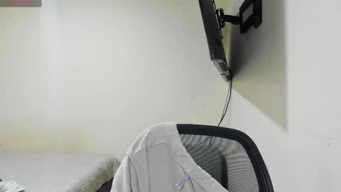 Snapshot of vinaly_y chatting on 05.29.26 Vinaly online show from 05.29.26