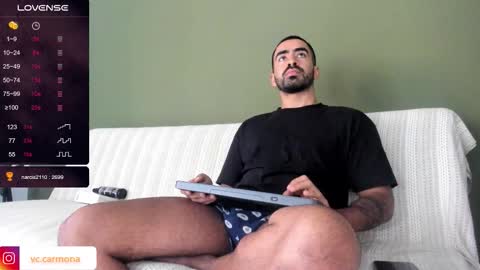 Snapshot of vince_colin chatting on 11.18.25 VINCE online show from 11.18.25