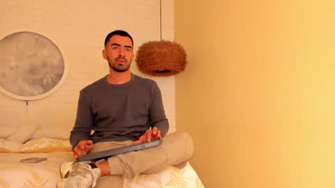 VINCE online show from 12.01.25