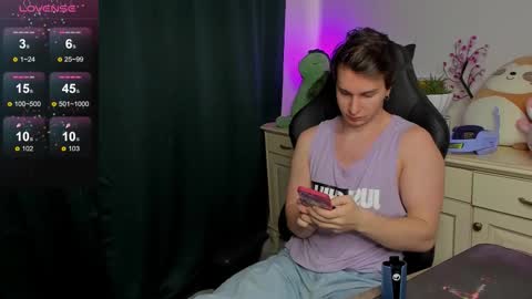 Snapshot of vincent__strong chatting on 09.27.25 Vincent Strong online show from 09.27.25