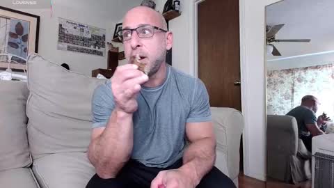 Vinny Marchegiano online show from 09.17.25