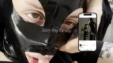 Snapshot of vinylstore chatting on 02.08.26 Diva Silvia online show from 02.08.26