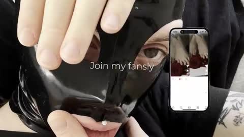 Snapshot of vinylstore chatting on 02.16.26 Diva Silvia online show from 02.16.26