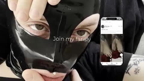 Snapshot of vinylstore chatting on 02.21.26 Diva Silvia online show from 02.21.26