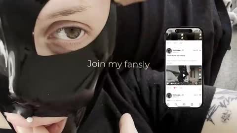 Snapshot of vinylstore chatting on 02.25.26 Diva Silvia online show from 02.25.26