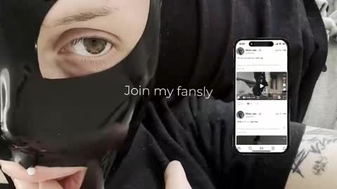 Snapshot of vinylstore chatting on 02.27.26 Diva Silvia online show from 02.27.26