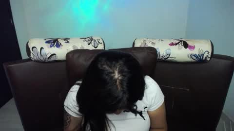 Snapshot of vio_let_ chatting on 12.16.24 Daniela online show from 12.16.24