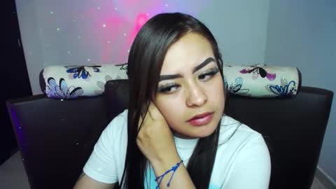 Snapshot of vio_let_ chatting on 12.26.24 Daniela online show from 12.26.24