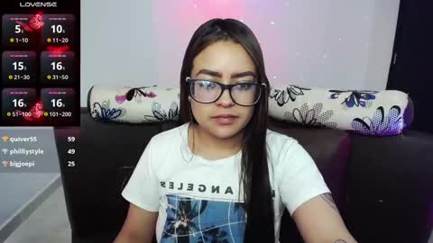 Snapshot of vio_let_ chatting on 02.16.25 Daniela online show from 02.16.25