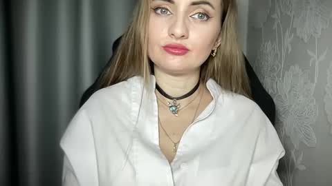 Snapshot of viola_1 chatting on 12.29.24 Funny girl online show from 12.29.24